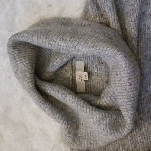 Cowl neck sweater - Picture 2 of 4